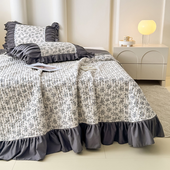 91家纺网 家纺一手货源 找家纺 鹿辉家居（原吉欧力） 2025新款双层纱韩版床盖四件套 萱花-灰