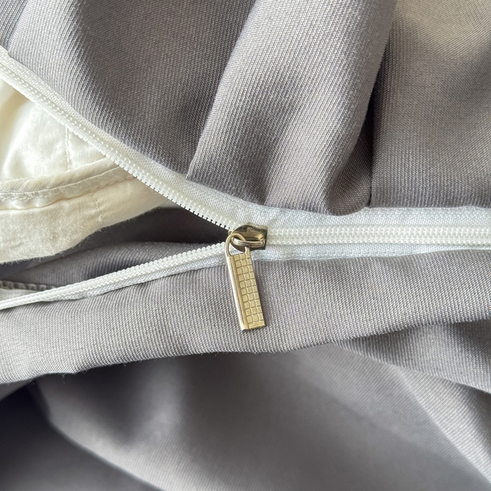 91家纺网 家纺一手货源 找家纺 鹿辉家居（原吉欧力） 2025新款双层纱韩版床盖四件套 萱花-灰