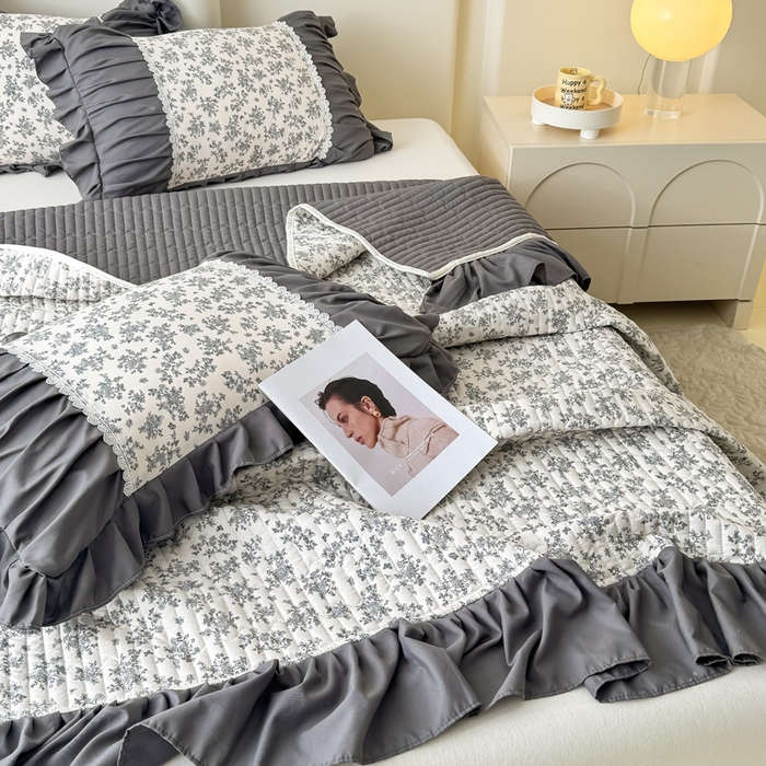 91家纺网 家纺一手货源 找家纺 鹿辉家居（原吉欧力） 2025新款双层纱韩版床盖四件套 萱花-灰