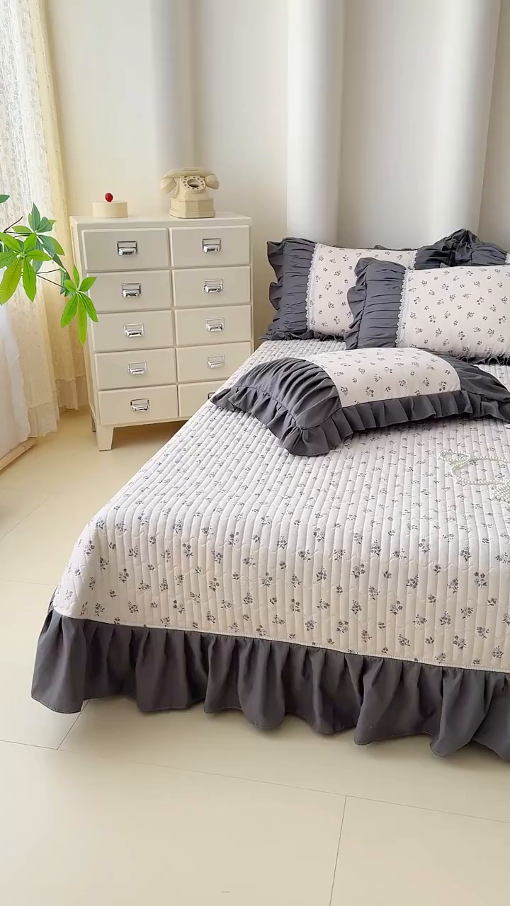 91家纺网 家纺一手货源 找家纺 鹿辉家居（原吉欧力） 2025新款双层纱韩版床盖四件套 半亩花田