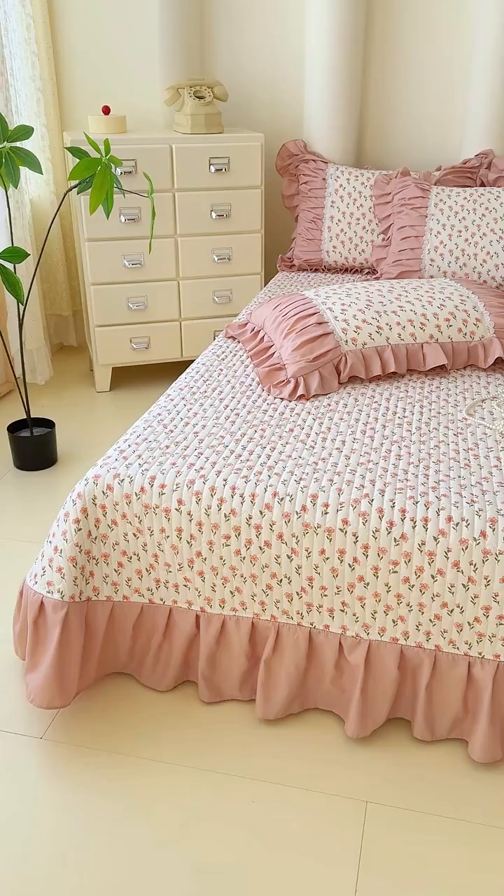 91家纺网 家纺一手货源 找家纺 鹿辉家居（原吉欧力） 2025新款双层纱韩版床盖四件套 瑰夏