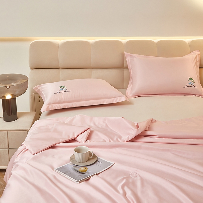 91家纺网 家纺一手货源 找家纺 乐居家纺 2025新款A类凉感丝夏被冰丝夏凉空调被被子被芯 嫩粉