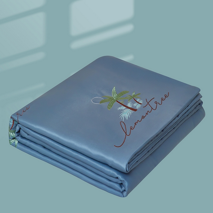 91家纺网 家纺一手货源 找家纺 乐居家纺 2025新款A类凉感丝夏被冰丝夏凉空调被被子被芯 深蓝