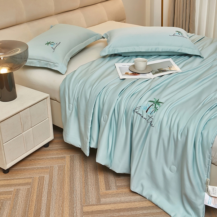 91家纺网 家纺一手货源 找家纺 乐居家纺 2025新款A类凉感丝夏被冰丝夏凉空调被被子被芯 橄榄绿