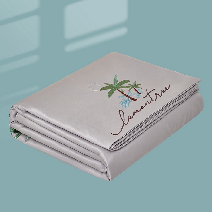 91家纺网 家纺一手货源 找家纺 乐居家纺 2025新款A类凉感丝夏被冰丝夏凉空调被被子被芯 轻奢灰