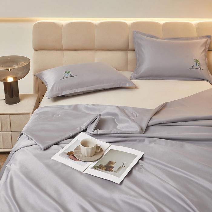 91家纺网 家纺一手货源 找家纺 乐居家纺 2025新款A类凉感丝夏被冰丝夏凉空调被被子被芯 轻奢灰