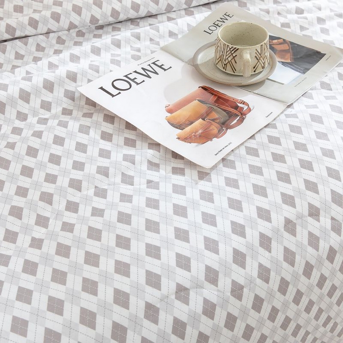 91家纺网 家纺一手货源 找家纺 乐居家纺 2025新款水洗棉夏被波浪款包边夏凉被被子被芯 方块灰