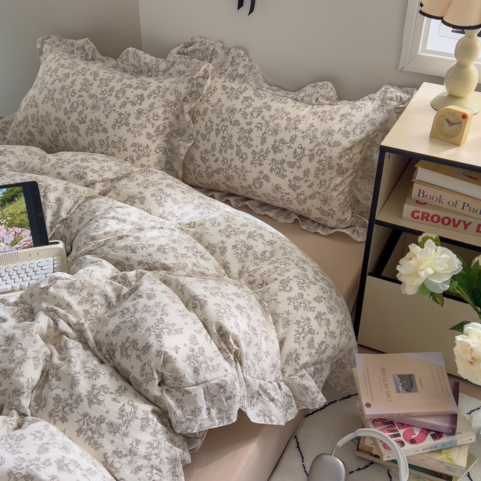 91家纺网 家纺一手货源 找家纺 希丞家居 2025新款云感提花双层纱花边四件套 山楂树下