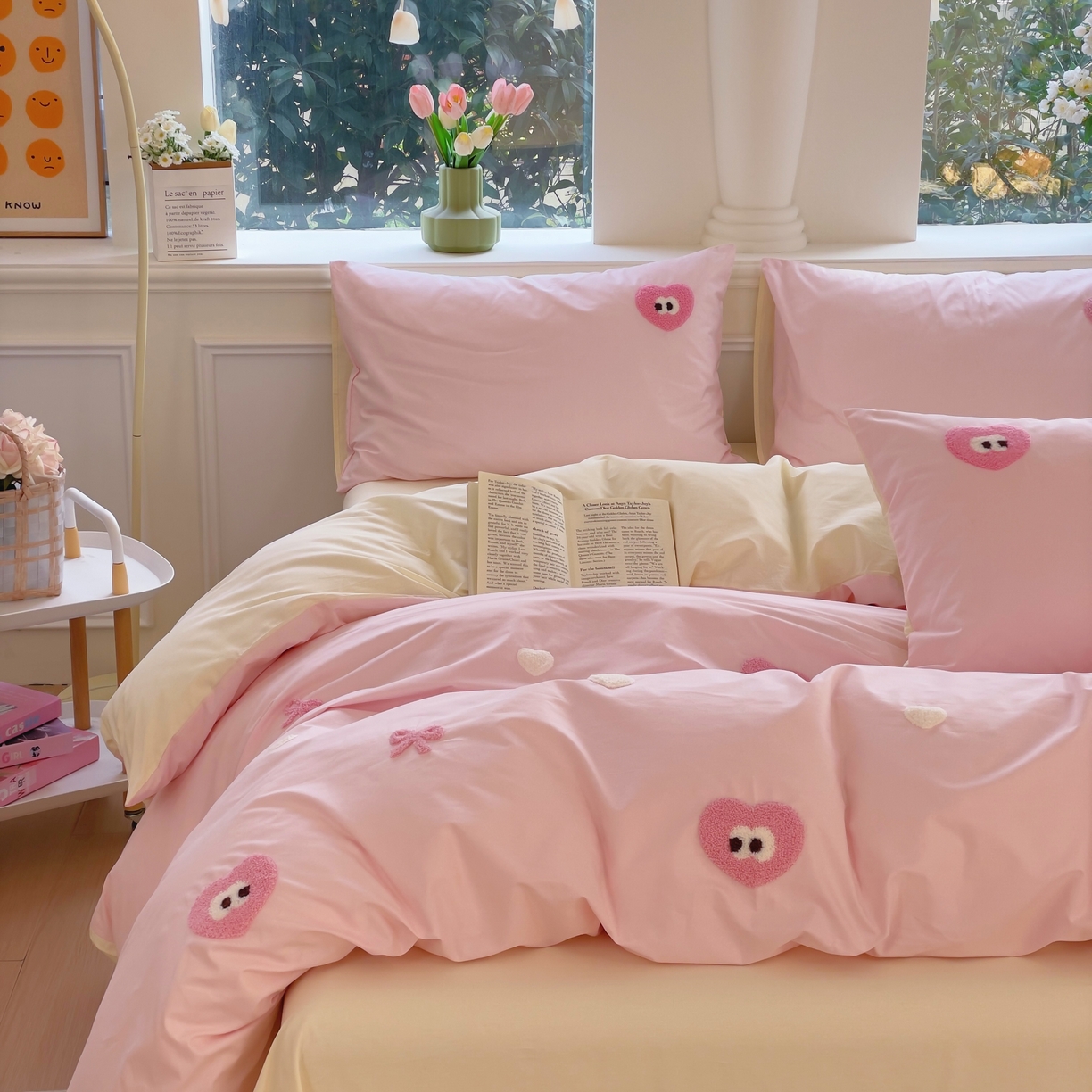 91家纺网 家纺一手货源 找家纺 锦觅家纺  2025新款奶油小清新毛巾绣全棉纯棉四件套-风格一（专版散花必须控价） 大眼爱心