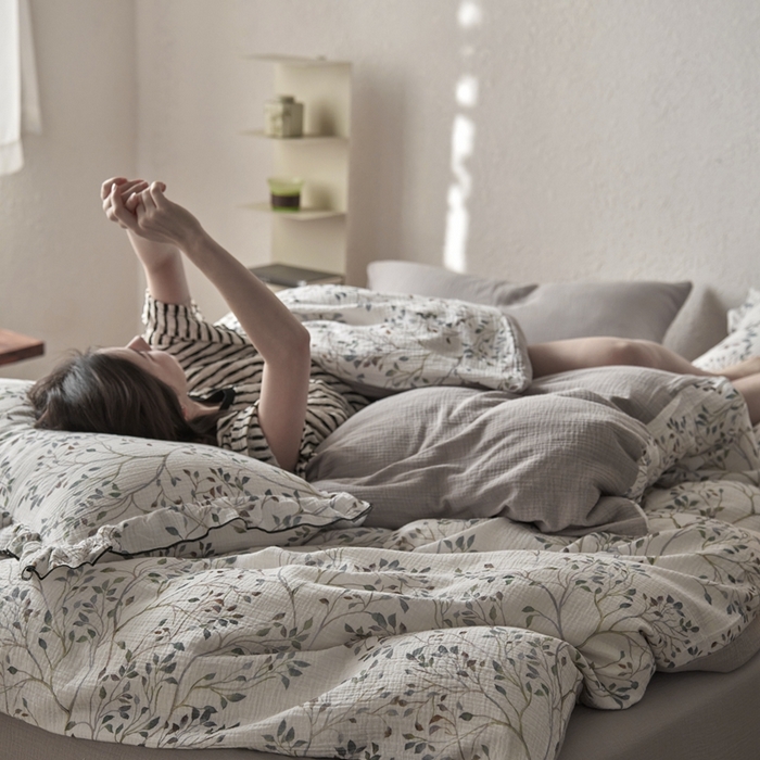 91家纺网 家纺一手货源 找家纺 安莱生活2025年新款全棉精梳棉双层纱绉纱数码印花四件套及夏凉被系列3 常青藤