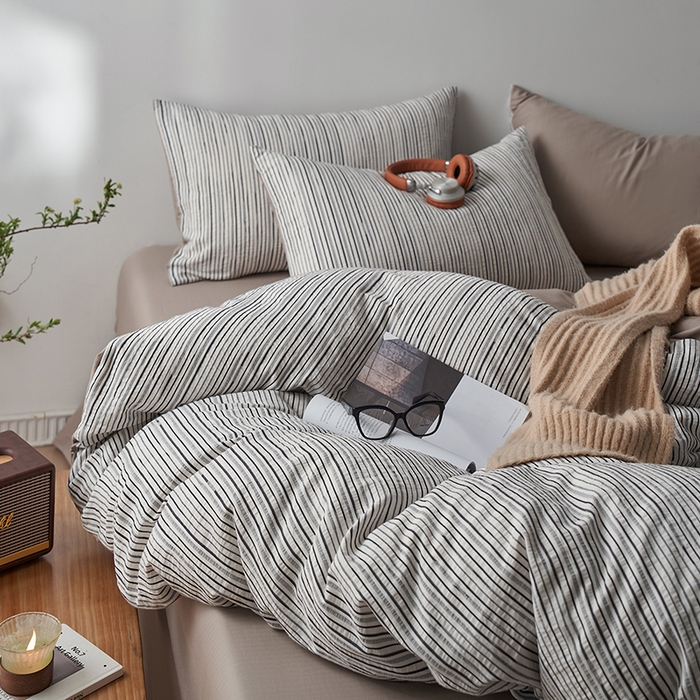 91家纺网 家纺一手货源 找家纺 千朵森  2025新款全棉色织提花条纹四件套 提花条纹-墨