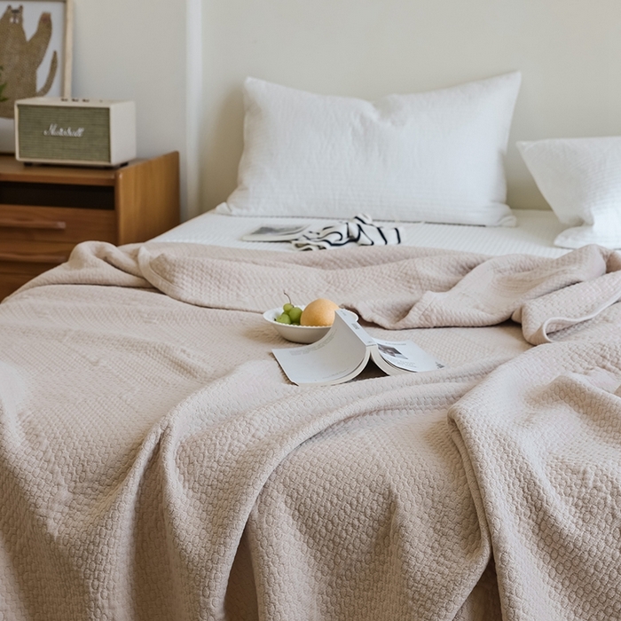 91家纺网 家纺一手货源 找家纺 雯雨家纺2025新款A类全棉加厚六层纱提花纯色盖毯 六层纱-卡其