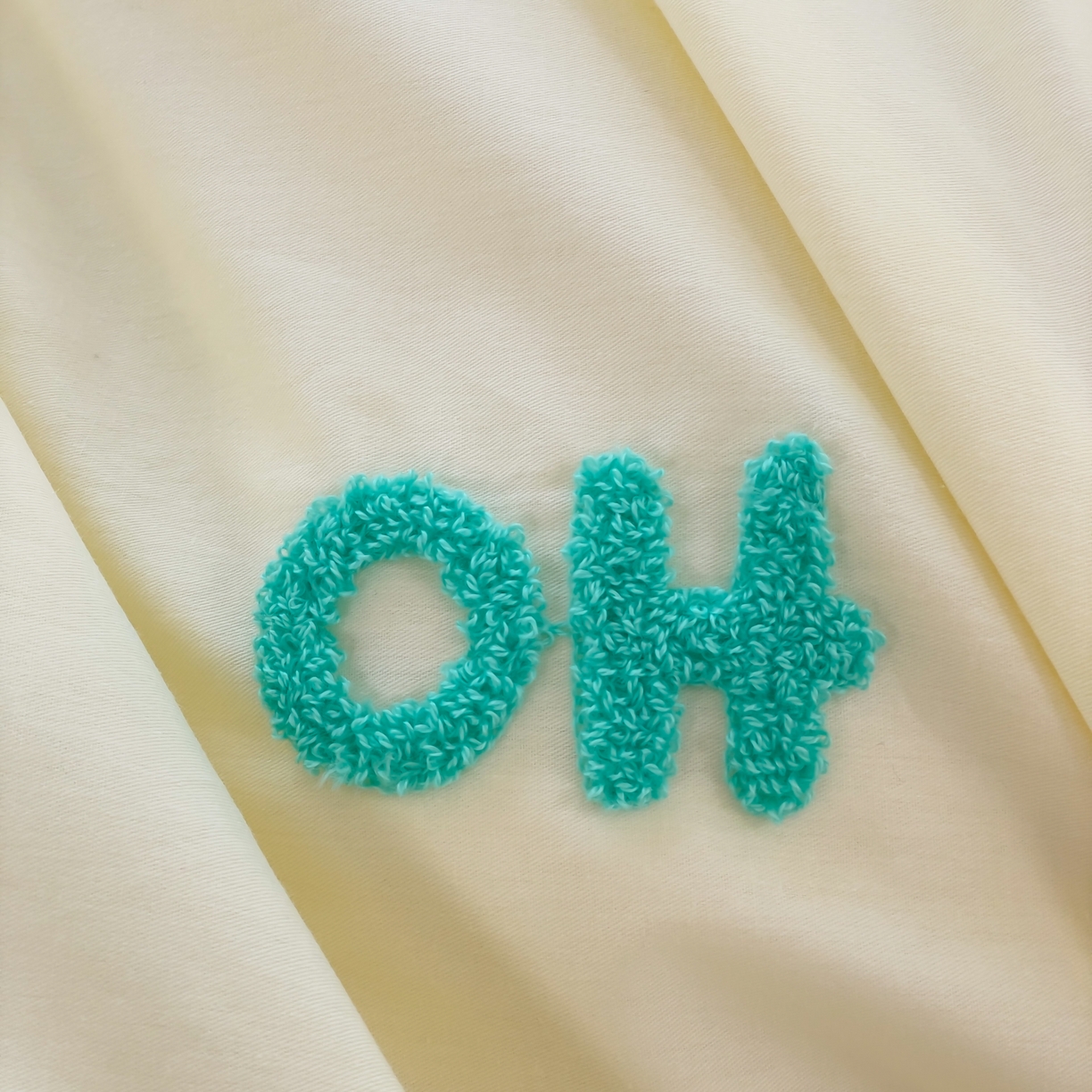 91家纺网 家纺一手货源 找家纺 锦觅家纺  2025新款奶油小清新毛巾绣全棉纯棉四件套-风格一（专版散花必须控价） 苹果熊猫