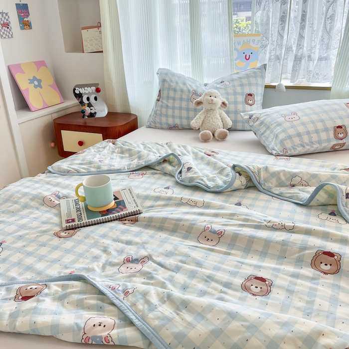 91家纺网 家纺一手货源 找家纺 葡萄家 2025新款A类母婴级大豆纤维牛奶丝针织棉夏凉被（提供买家秀）格子小熊