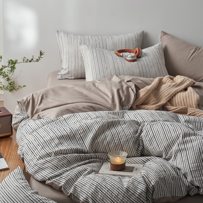 91家纺网 家纺一手货源 找家纺 千朵森  2025新款全棉色织提花条纹四件套 提花条纹-墨