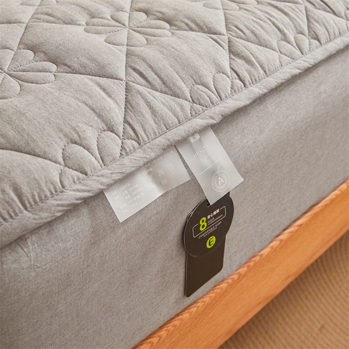 91家纺网 家纺一手货源 找家纺 3C 2025新款A类全棉四叶草防水隔脏床笠 防水 浅语-云雾灰