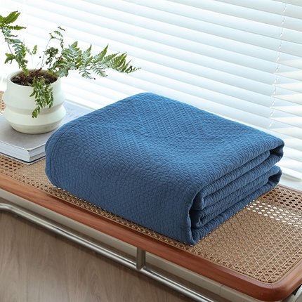 91家纺网 家纺一手货源 找家纺 雯雨家纺2025新款A类全棉加厚六层纱提花纯色盖毯 六层纱-深蓝