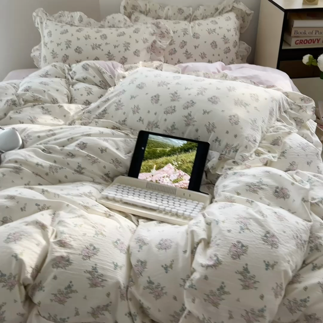 91家纺网 家纺一手货源 找家纺 希丞家居 2025新款云感提花双层纱花边四件套 梨梦