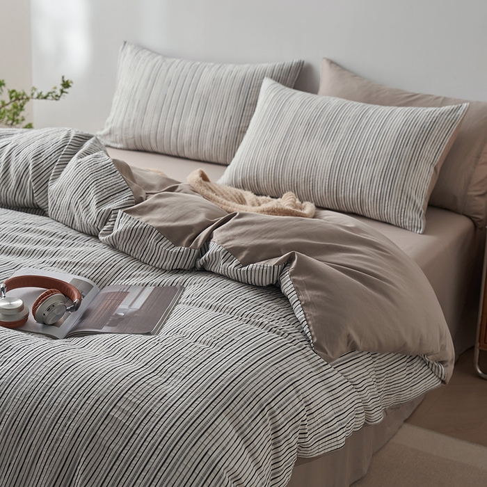 91家纺网 家纺一手货源 找家纺 千朵森  2025新款全棉色织提花条纹四件套 提花条纹-墨