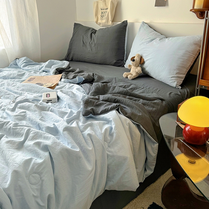 91家纺网 家纺一手货源 找家纺 耀达家居 2025新款水洗棉双拼夏被四件套 海盐蓝➕高级灰