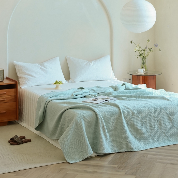 91家纺网 家纺一手货源 找家纺 雯雨家纺2025新款A类全棉加厚六层纱提花纯色盖毯 六层纱-浅绿