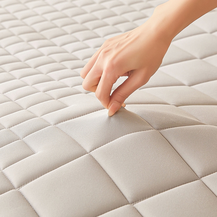 91家纺网 家纺一手货源 找家纺 锦逸2025新款牛奶丝乳胶床垫 菱形格黑