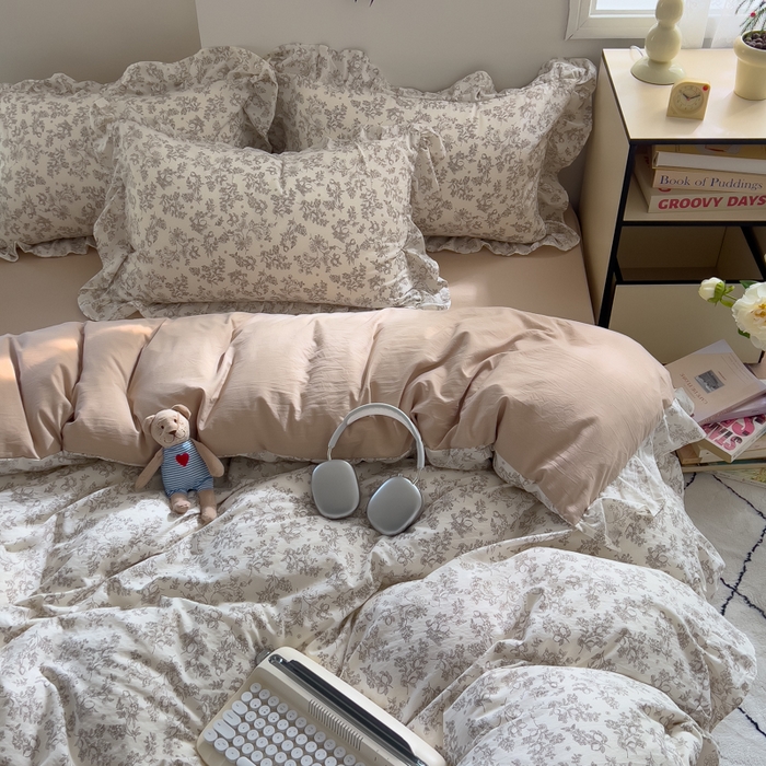 91家纺网 家纺一手货源 找家纺 希丞家居 2025新款云感提花双层纱花边四件套 山楂树下