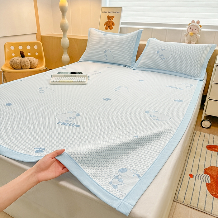 91家纺网 家纺一手货源 找家纺 绣女坊 2025新款冰豆豆提花凉席三件套 卡皮巴拉-蓝