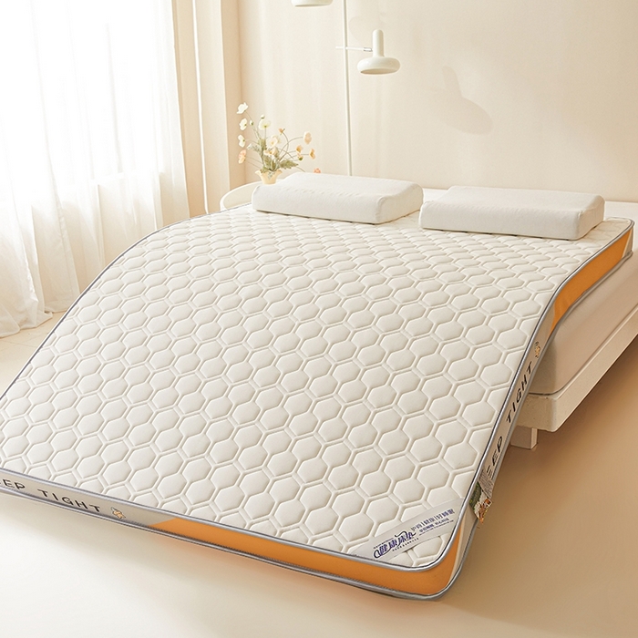 91家纺网 家纺一手货源 找家纺 锦逸2025新款牛奶丝乳胶床垫 六边形白