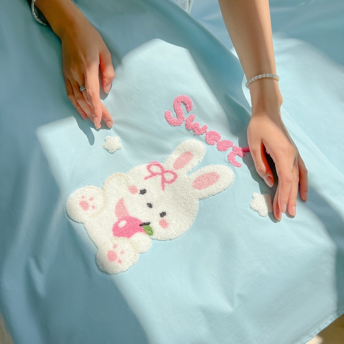 91家纺网 家纺一手货源 找家纺 柒星睡袋 2025新款款40支全棉纯色毛巾绣可拆分隔脏睡袋 小白兔 蓝