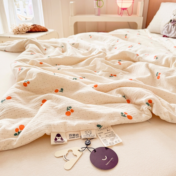 91家纺网 家纺一手货源 找家纺 薇玛仕 2025新款A类全棉双层皱皱纱印花款大豆夏凉被空调被儿童被被子被芯 小樱桃