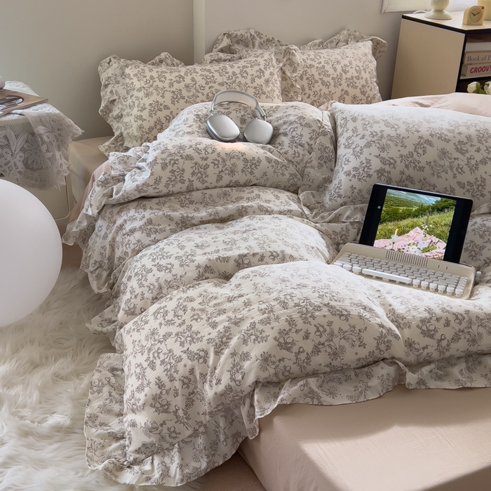 91家纺网 家纺一手货源 找家纺 希丞家居 2025新款云感提花双层纱花边四件套 山楂树下