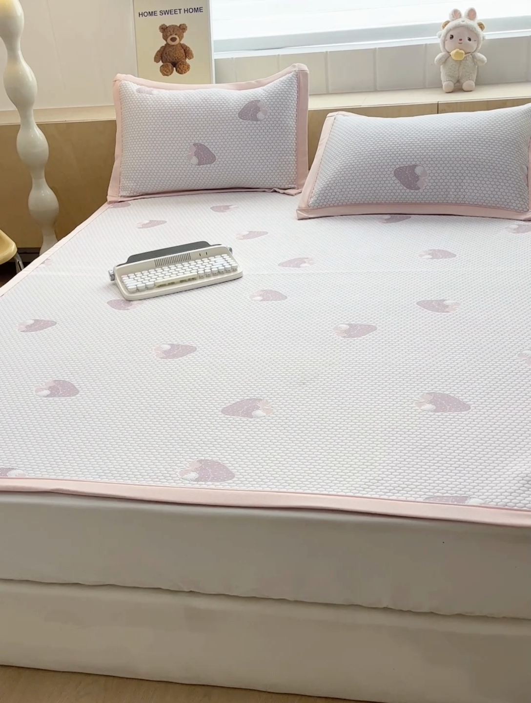 91家纺网 家纺一手货源 找家纺 （总）绣女坊 2025新款冰豆豆提花凉席三件套