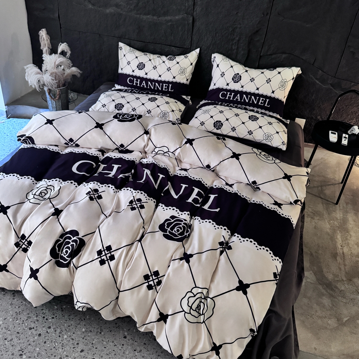 91家纺网 家纺一手货源 找家纺 丽斐 2025新款磨毛数码印花四件套 磨毛格格山茶