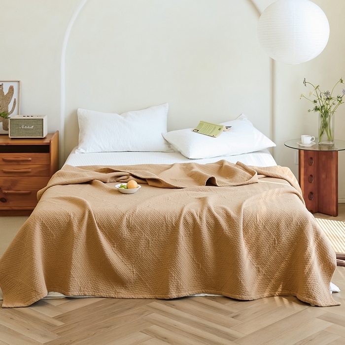 91家纺网 家纺一手货源 找家纺 雯雨家纺2025新款A类全棉加厚六层纱提花纯色盖毯 六层纱-驼色