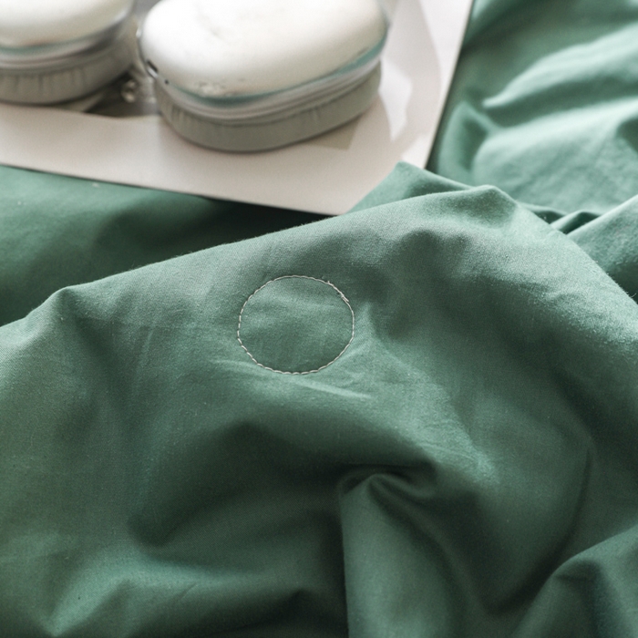 91家纺网 家纺一手货源 找家纺 简宜家居（朝初家纺） 2025新款纯棉刺绣山茶花大豆被 山茶花-水绿