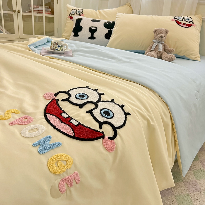 91家纺网 家纺一手货源 找家纺 眠帛家居 2025新款A类水洗皱皱纱毛巾绣夏被四件套 绵小宝