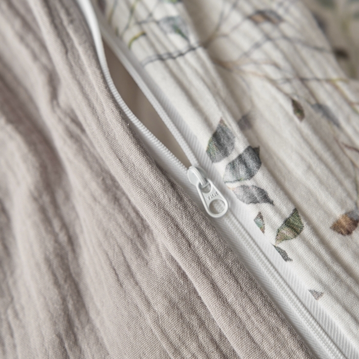 91家纺网 家纺一手货源 找家纺 安莱生活2025年新款全棉精梳棉双层纱绉纱数码印花四件套及夏凉被系列3 常青藤