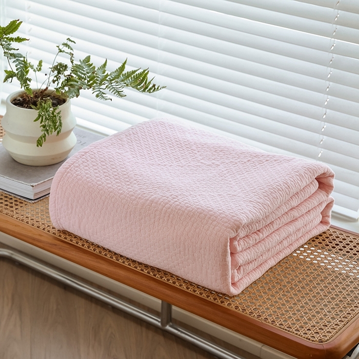 91家纺网 家纺一手货源 找家纺 （总）雯雨家纺2025新款A类全棉加厚六层纱提花纯色盖毯