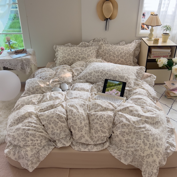 91家纺网 家纺一手货源 找家纺 希丞家居 2025新款云感提花双层纱花边四件套 山楂树下