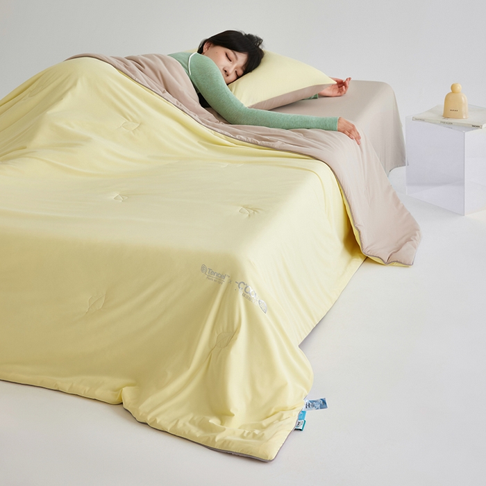 91家纺网 家纺一手货源 找家纺 莱福仕家纺 2025新款凉感兰精天丝夏被系列 布丁黄