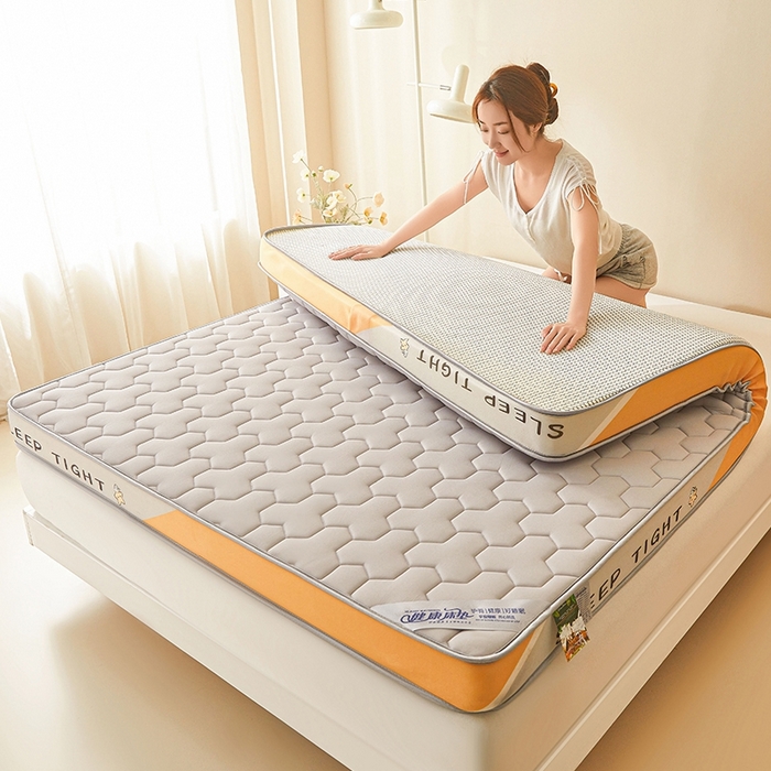 91家纺网 家纺一手货源 找家纺 锦逸2025新款牛奶丝乳胶床垫 三角格黑