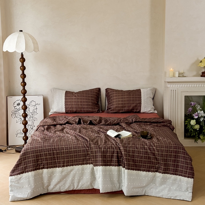 91家纺网 家纺一手货源 找家纺 曼町家居 2025春夏新款全棉纯棉双层纱法式镂空立体大花边夏被夏凉被空调被四件套 佩斯利