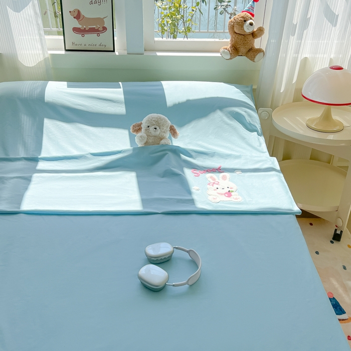 91家纺网 家纺一手货源 找家纺 柒星睡袋 2025新款款40支全棉纯色毛巾绣可拆分隔脏睡袋 小白兔 蓝