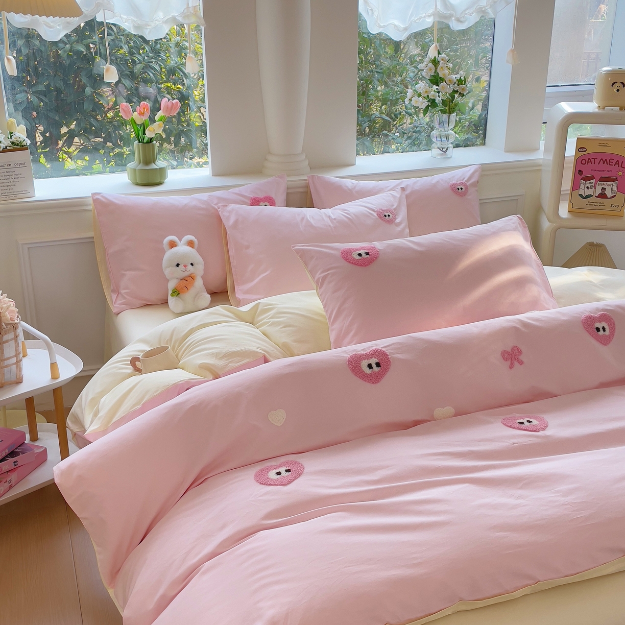 91家纺网 家纺一手货源 找家纺 锦觅家纺  2025新款奶油小清新毛巾绣全棉纯棉四件套-风格一（专版散花必须控价） 大眼爱心