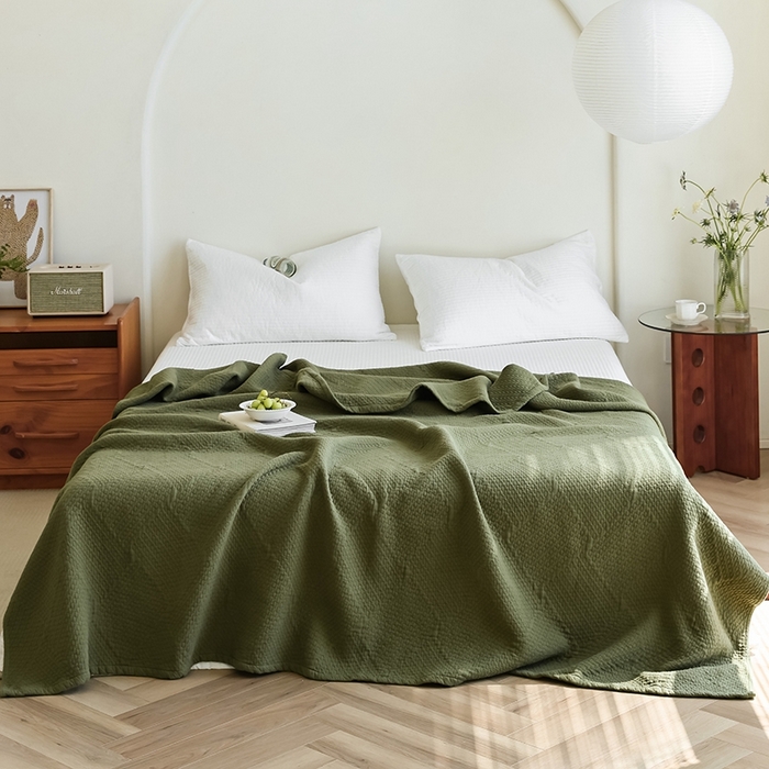 91家纺网 家纺一手货源 找家纺 雯雨家纺2025新款A类全棉加厚六层纱提花纯色盖毯 六层纱-橄榄绿