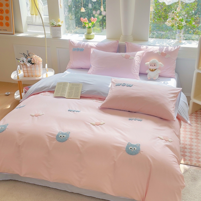 91家纺网 家纺一手货源 找家纺 锦觅家纺  2025新款奶油小清新毛巾绣全棉纯棉四件套-风格一（专版散花必须控价） 甜心小猫