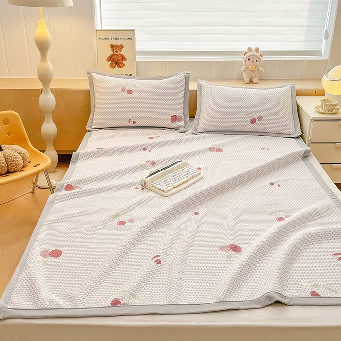 91家纺网 家纺一手货源 找家纺 绣女坊 2025新款冰豆豆提花凉席三件套 樱桃