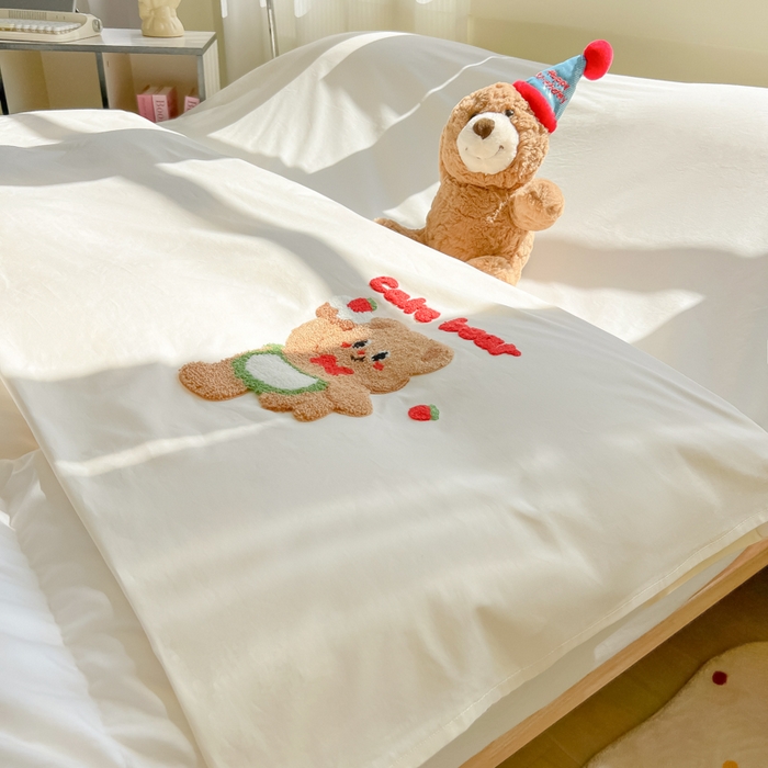 91家纺网 家纺一手货源 找家纺 柒星睡袋 2025新款款40支全棉纯色毛巾绣可拆分隔脏睡袋 蛋糕小熊 米白