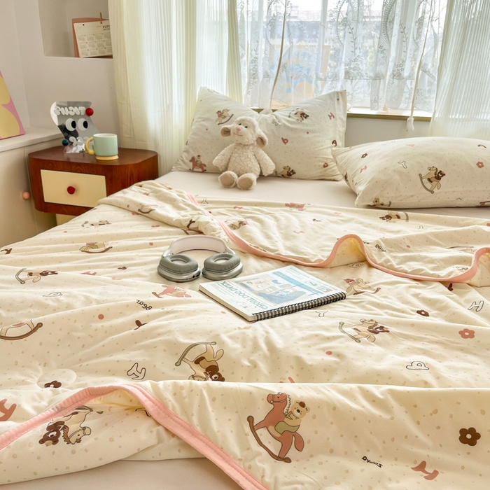 91家纺网 家纺一手货源 找家纺 葡萄家 2025新款A类母婴级大豆纤维牛奶丝针织棉夏凉被（提供买家秀）小熊木马